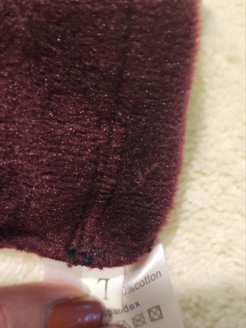 Source Unknown Burgundy Gloves with Houndstooth Cuff and Gold Accent - Picture 10 of 11